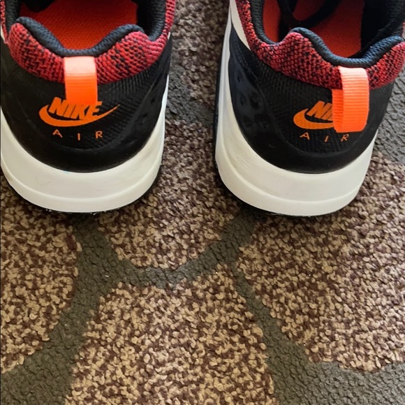 Nike’s - Picture 2 of 5